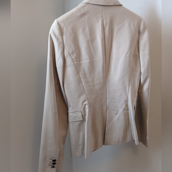 Zara XS Tan Blazer - Picture 6 of 9